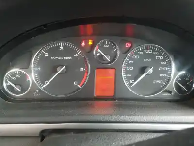 Veicolo di demolizione peugeot 407 st confort dell'anno 2004 alimentato rhr