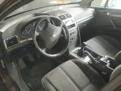 Veículo de Sucata peugeot 407 st confort do ano 2004 alimentado rhr