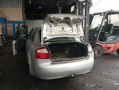 Vehicul casat audi a4 avant (8e) 1.9 tdi (96kw) al anului 2008 alimentat awx