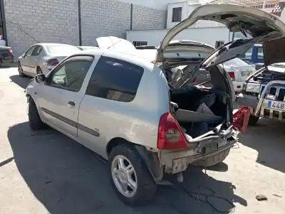 Здавання транспортного засобу RENAULT CLIO II FASE II (B/CB0) 1.9 dTi Diesel 80 CV / 59 KW року 2000 потужний F9Q780