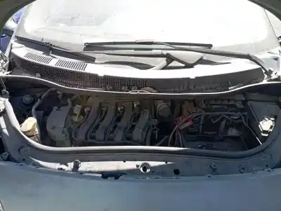 Veicolo di demolizione renault scénic ii (jm0/1_) 1.6 (jm0c, jm0j, jm1b) dell'anno 0 alimentato k4m761
