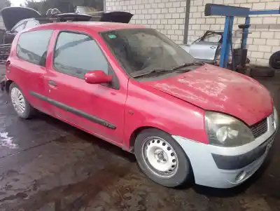Veículo de Sucata renault clio ii fase ii (b/cb0) 1.9 dti diesel 80 cv / 59 kw do ano 0 alimentado f9q780