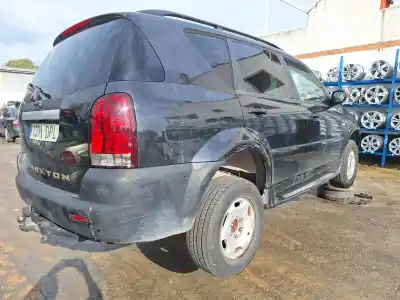 Véhicule à la ferraille ssangyong rexton rx 270 full de l'année 0 alimenté d27dt