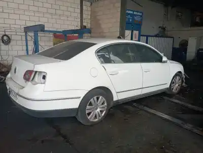 Veículo de Sucata volkswagen passat berlina (3c2) highline do ano 0 alimentado bkp