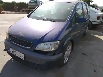Vehicul casat opel zafira a zafira a al anului 2004 alimentat 