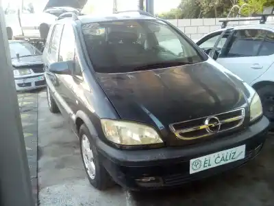 Vehicul casat opel zafira a zafira a al anului 2002 alimentat 
