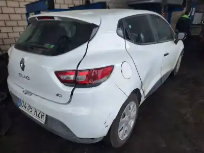 Véhicule à la ferraille renault clio iv authentique de l'année 0 alimenté k9k c6