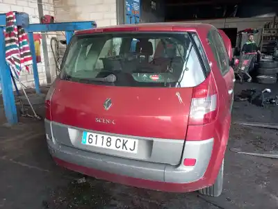 Veicolo di demolizione renault scenic ii grand confort authentique 135 cv / 99 kw dell'anno 0 alimentato f9q812