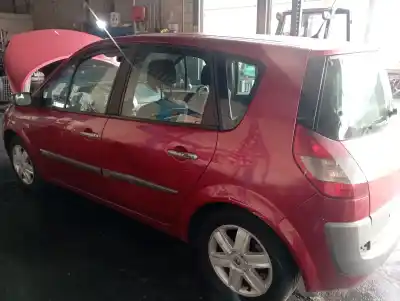 Veicolo di demolizione renault scenic ii grand confort authentique 135 cv / 99 kw dell'anno 0 alimentato f9q812