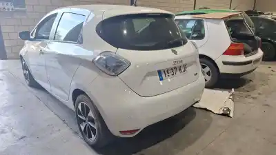 Véhicule à la ferraille renault zoe zen de l'année 0 alimenté 