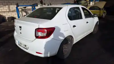 Véhicule à la ferraille dacia logan ii ambiance de l'année 0 alimenté 