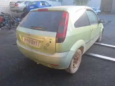 Véhicule à la ferraille ford fiesta cbk ambiente de l'année 0 alimenté f6ja