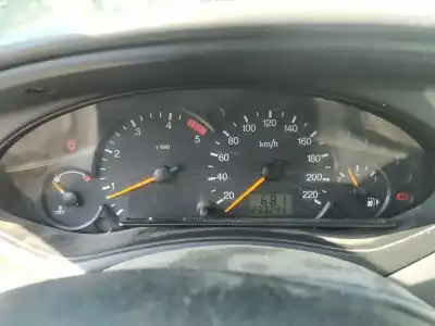 Veicolo di demolizione ford focus berlina (cak) ambiente dell'anno 0 alimentato c9db