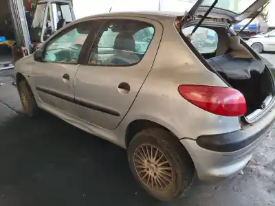 Veicolo di demolizione peugeot 206 fastback (2a/c) 1.4 i dell'anno 0 alimentato kfx