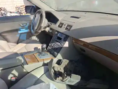 Veículo de Sucata volvo xc90 2.4 diesel cat do ano 0 alimentado 