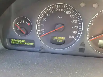 Veículo de Sucata volvo xc90 2.4 diesel cat do ano 0 alimentado 