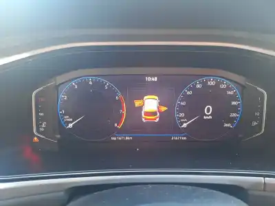 Veículo de Sucata volkswagen troc d11 rline do ano 0 alimentado 