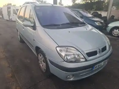 Sloopvoertuig RENAULT SCENIC II  van het jaar 0 aangedreven 