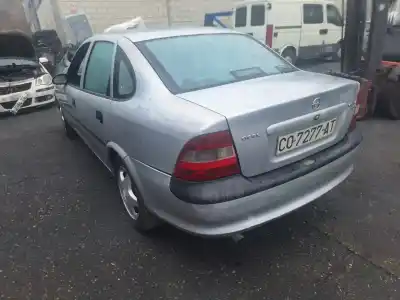 Veicolo di demolizione opel vectra b berlina básico (1999->) dell'anno 0 alimentato 