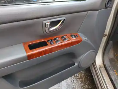 Vehicul casat kia carens rs 2.5 crdi concept al anului 0 alimentat 