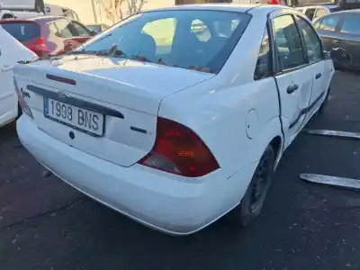 Veicolo di demolizione ford focus berlina (cak) ambiente dell'anno 0 alimentato 