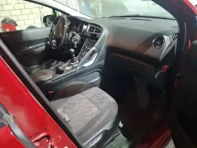 Vehicul casat peugeot 3008 confort al anului 0 alimentat 