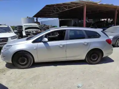 Здавання транспортного засобу opel astra j lim. 1.7 16v cdti року 2012 потужний a17dtj