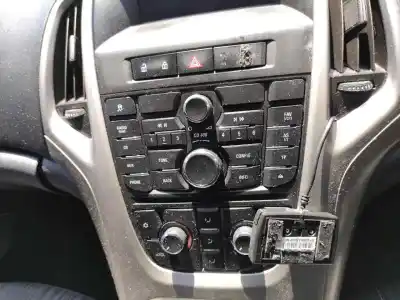 Veículo de Sucata opel astra j lim. 1.7 16v cdti do ano 2012 alimentado a17dtj