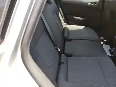 Veículo de Sucata opel astra j lim. 1.7 16v cdti do ano 2012 alimentado a17dtj