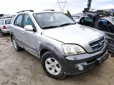 Veículo de Sucata KIA SORENTO 2.5 CRDi EX do ano 2003 alimentado D4CB