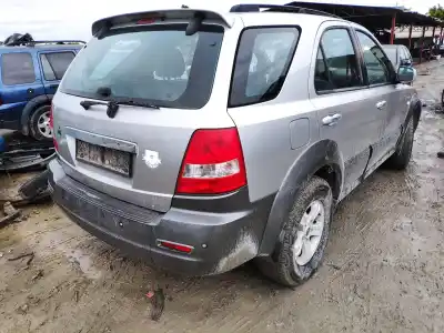 Veicolo di demolizione kia sorento 2.5 crdi ex dell'anno 2003 alimentato d4cb