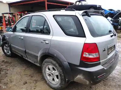 Veicolo di demolizione kia sorento 2.5 crdi ex dell'anno 2003 alimentato d4cb
