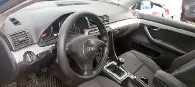 Veículo de Sucata audi a4 berlina (8e) 1.9 tdi (96kw) do ano 2000 alimentado awx