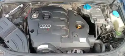 Veículo de Sucata audi a4 berlina (8e) 1.9 tdi (96kw) do ano 2000 alimentado awx