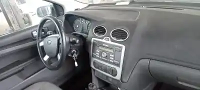 Veículo de Sucata ford focus berlina (cap) 1.8 tdci turbodiesel cat do ano 2006 alimentado kkda