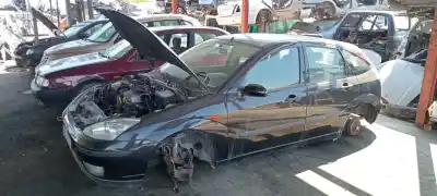 Veicolo di demolizione FORD FOCUS BERLINA (CAK) Ghia dell'anno 1998 alimentato C9DB