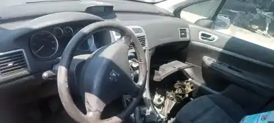Здавання транспортного засобу peugeot                                            307 (s1)                                                                                                                                                                                                                                                   xs                                                                                                                                                                                                                                                         року 2001 потужний 9hydv6ted4
