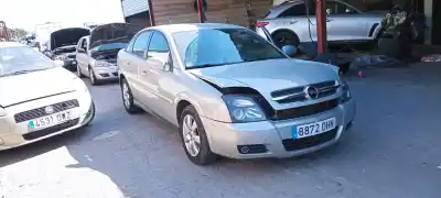 Veicolo di demolizione OPEL VECTRA C BERLINA Comfort dell'anno 2002 alimentato Z19DT