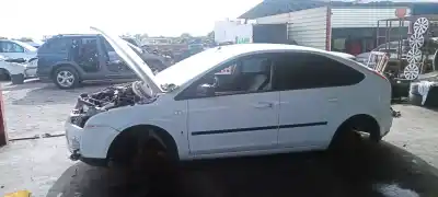 Sloopvoertuig ford focus berlina (cap) ambiente (d) van het jaar 2005 aangedreven hhda