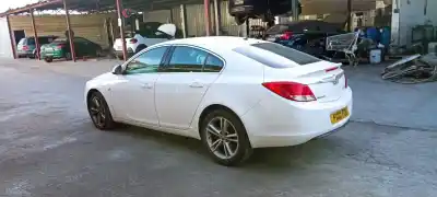 Verschrottungsfahrzeug OPEL INSIGNIA BERLINA Edition des Jahres 2011 angetrieben A20DT