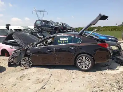 Verschrottungsfahrzeug OPEL INSIGNIA BERLINA Expression des Jahres 2011 angetrieben A14NET