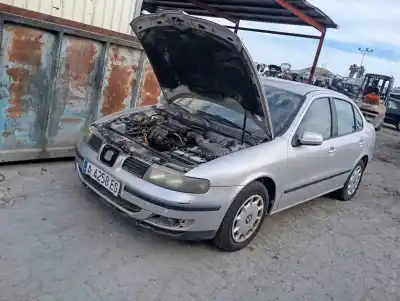 Veículo de Sucata SEAT TOLEDO (1M2) Signo do ano 2000 alimentado AKL