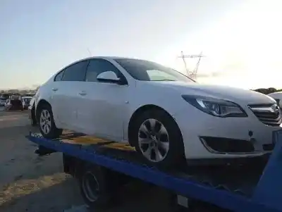 Verschrottungsfahrzeug OPEL INSIGNIA BERLINA SELECTIVE des Jahres 2016 angetrieben B16DTJ