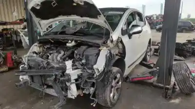 Veículo de Sucata PEUGEOT 3008 1.6HDI 115 FAP do ano 2016 alimentado 9HD