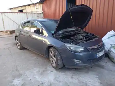 Здавання транспортного засобу OPEL ASTRA J LIM. BERLINA FASE 1 року 2011 потужний A17DTJ