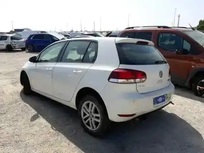 Vehicul casat VOLKSWAGEN GOLF VI (5K1)  al anului 2011 alimentat CFFB