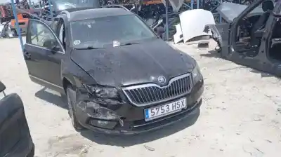 Scrapping Vehicle skoda superb combi (3t5) 2.0 tdi 140 fap of the year 2013 powered cffb