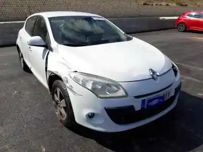 Hurda Aracı RENAULT MEGANE III BERLINA 5 P  Yılın 2013 güçlü M4R711