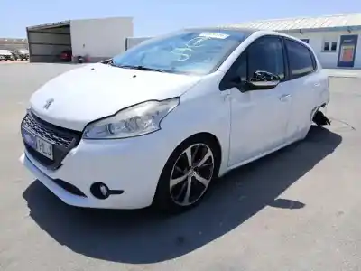 Sloopvoertuig PEUGEOT 208  van het jaar 2012 aangedreven 9HP
