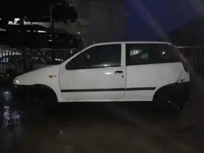 Veicolo di demolizione fiat punto (176_) 1.7 d dell'anno 1995 alimentato 176 a5.000